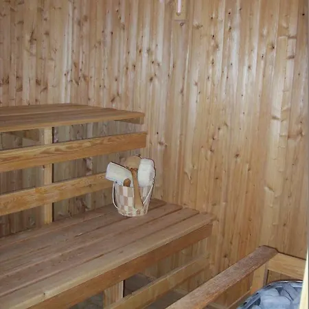 Lila Akac Vendeghaz Dabrony